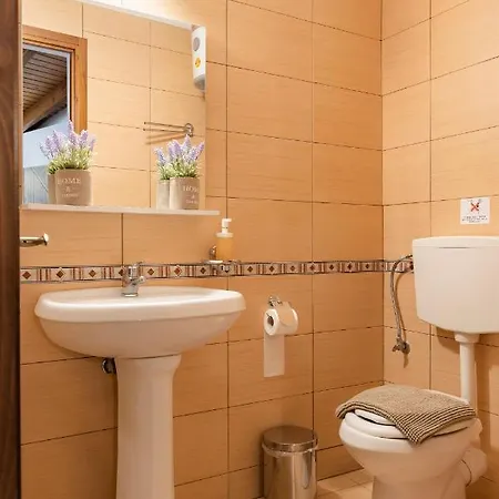 Kantirimi House - A1 Apartment