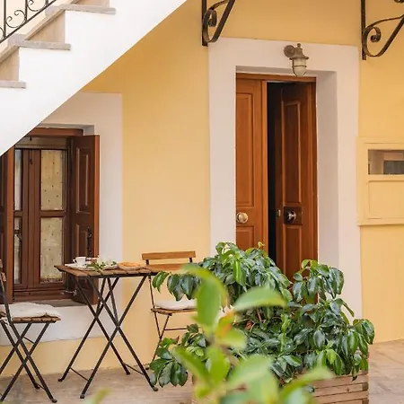 Kantirimi House - A1 Апартаменты Сими